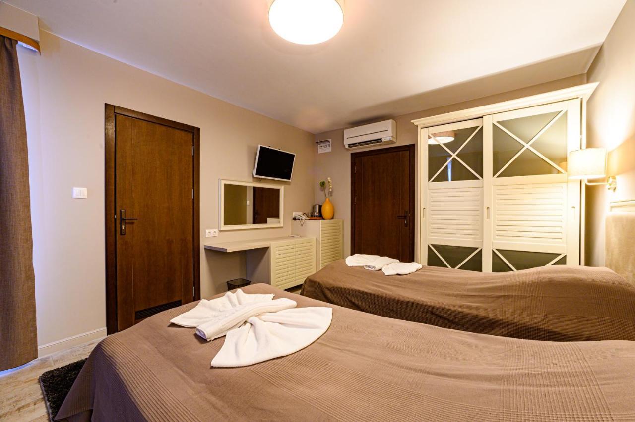 Antique Boutique Hotel Pavel Banya Exterior photo